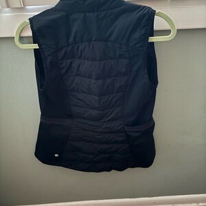 Lulu lemon black nylon vest. Excellent condition.